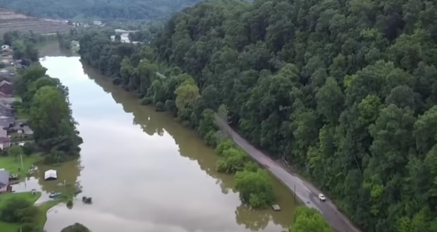BROJ NASTRADALIH SAMO RASTE Poplave u Kentakiju odnijele najmanje 35 života, voda uništila domove stanovnika