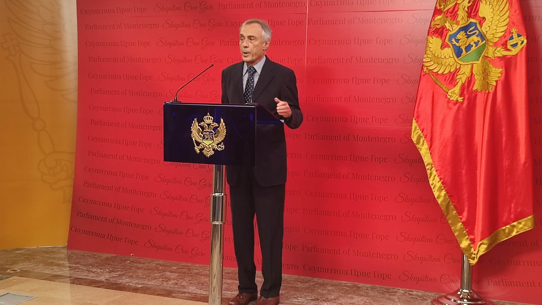 LEKIĆ: Američku ambasorku pozvati na objašnjenje, njen zadatak nije da sastavlja crnogorsku vladu
