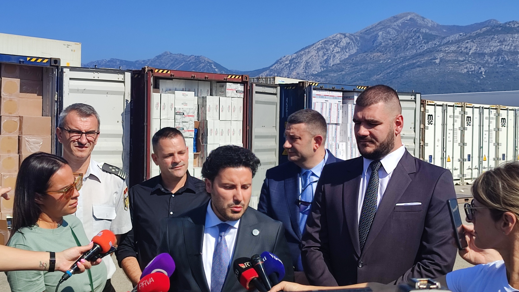 „NISAM SIGURAN DA JE ODGOVORNOST SAMO POLITIČKA“ Abazović: U nekoj Crnoj Gori i Ðukanović da odgovara