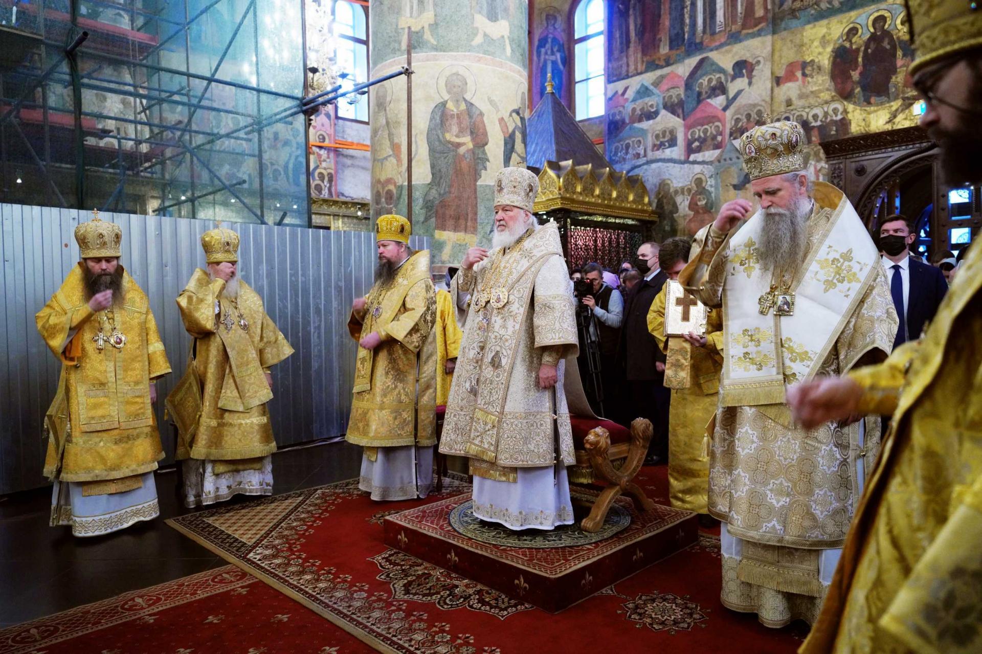 SAČUVAJMO NAŠE JEDINSTVO Patrijarh Kiril i mitropolit Joanikije služili liturgiju u Moskvi