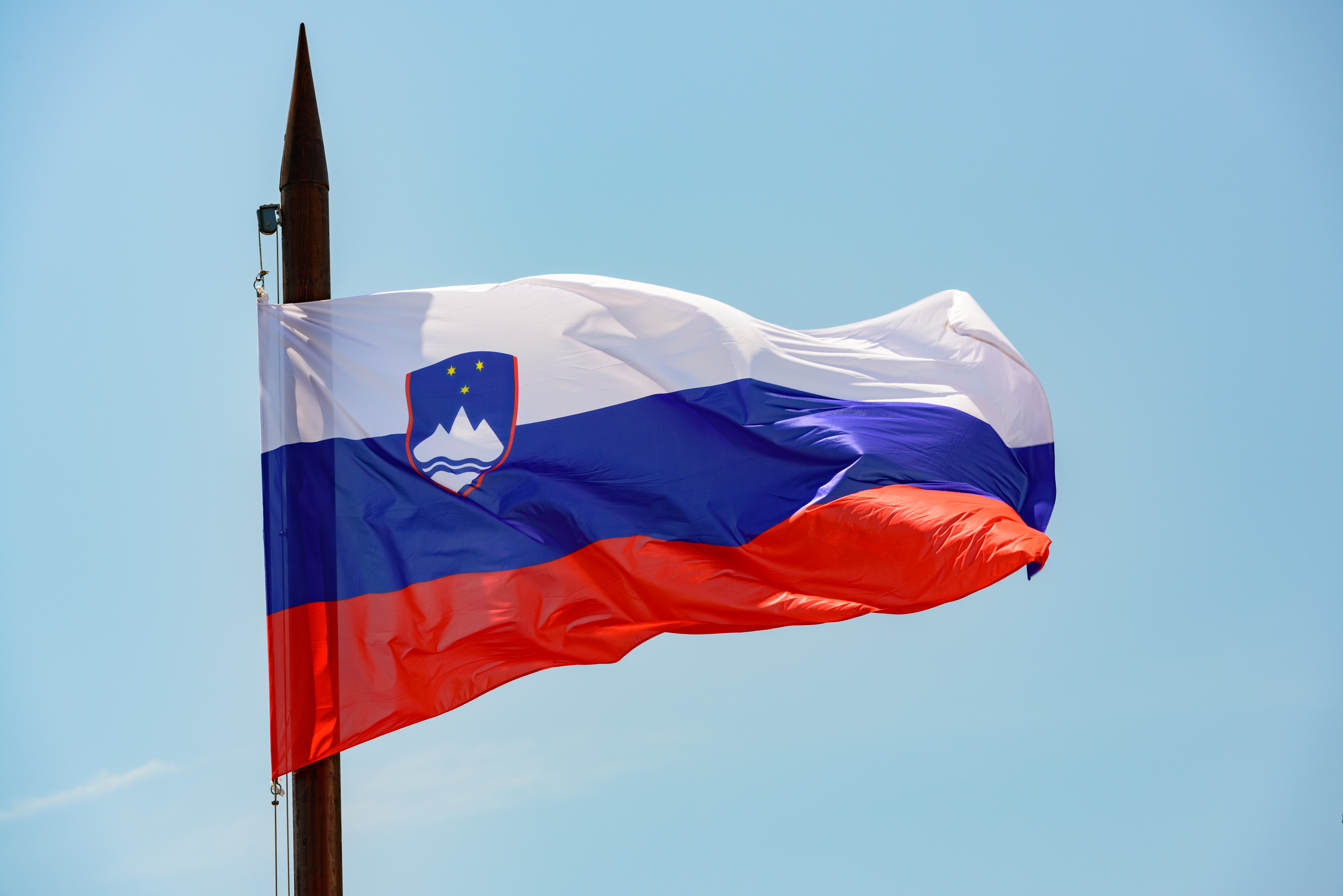 OD 7 KANDIDATA TROJE SE SMATRA FAVORITIMA Prvi krug predsjedničkih izbora u Sloveniji