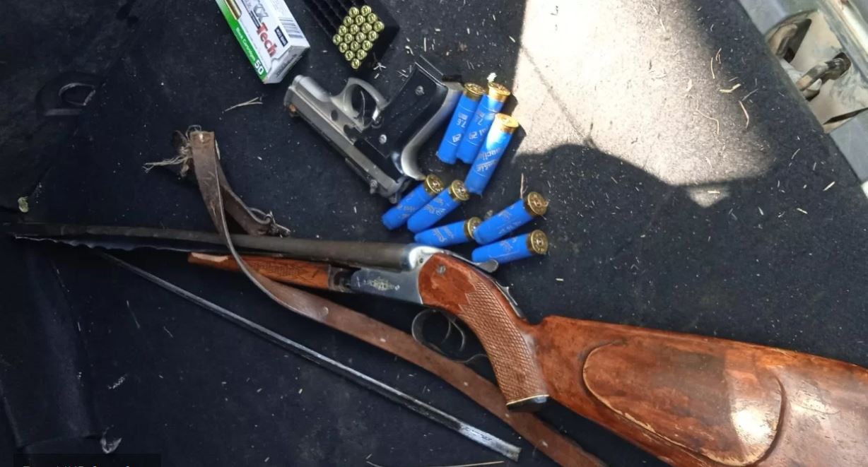 Policija u Bijelom Polju oduzela lovačku pušku, čaure i gasni pištolj