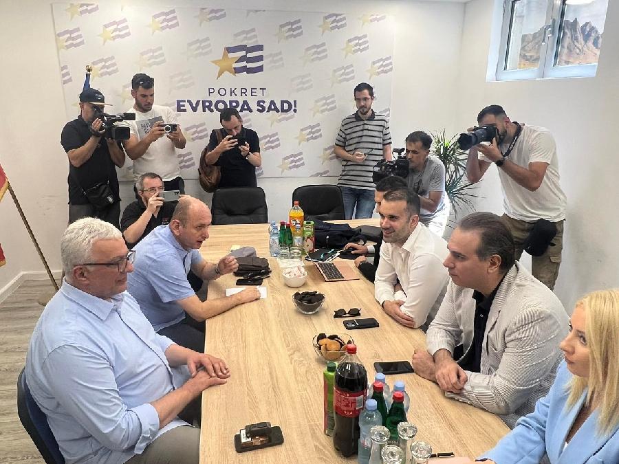 Za budućnost Crne Gore ulazi u Vladu, Bošnjačka stranka otpada
