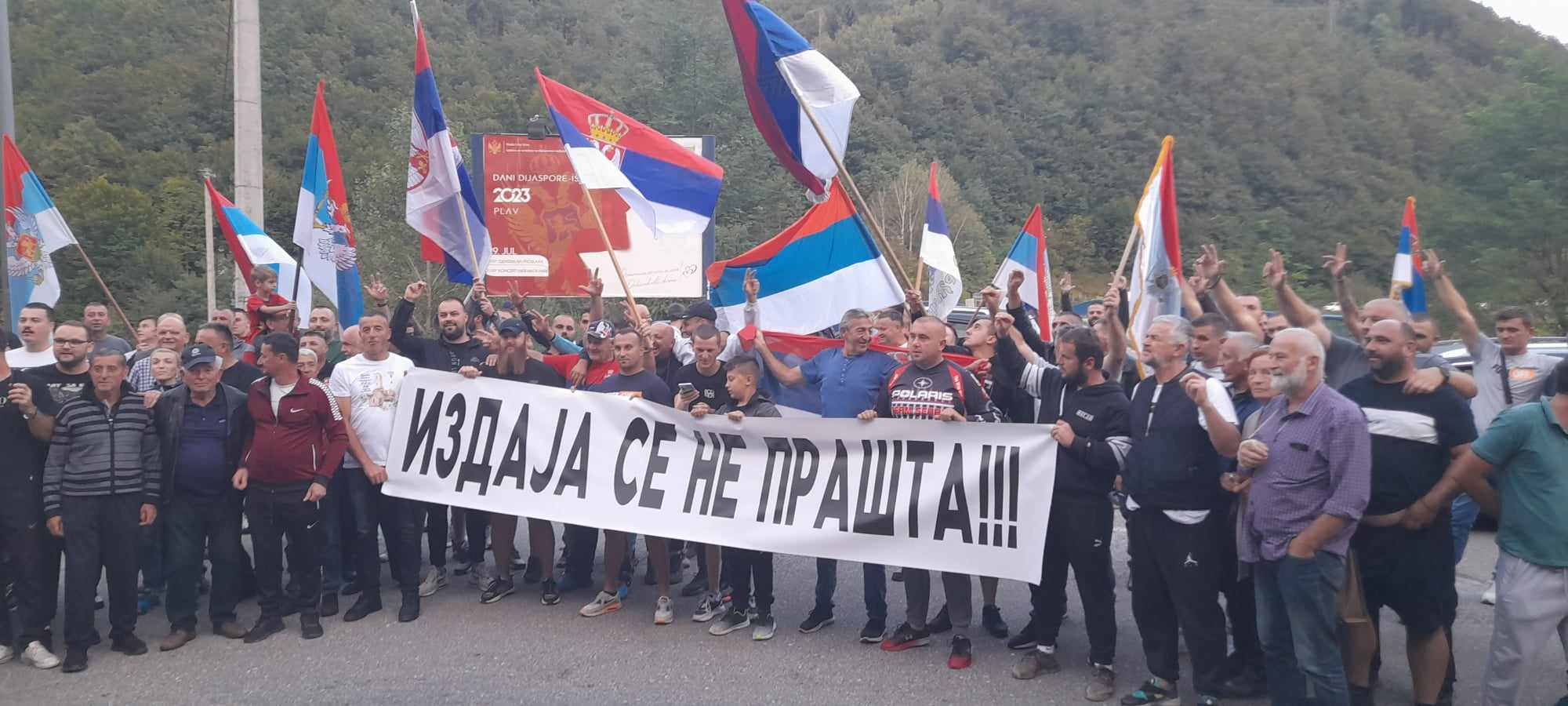 IZDAJA SE NE PRAŠTA Širom Crne Gore blokade, najavljuju se nove akcije