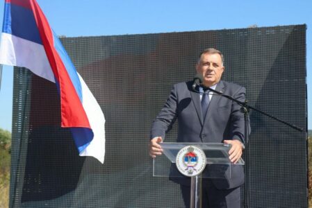 PREDSJEDNIK SRBIJE: Branimo interese Srbije i dajmo maksimalan doprinos njenom razvoju