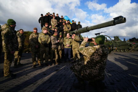 BRITANCI PRIZNALI Vojna oprema poslata u Ukrajinu možda kontaminirana