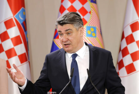 BURA ADRIATIKA Hrvatska očekuje da joj Crna Gora vrati Jadran