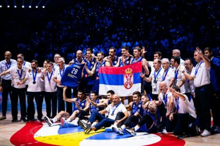 RADUJTE SE LJUDI: Srbija je vicešampion svijeta u košarci (foto)