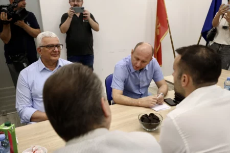 DPS U VD STANJU Aleksandar Vučić će biti stvarni premijer Crne Gore