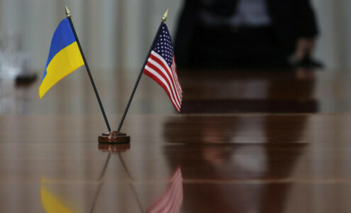 Rekordnih 44 odsto građana SAD misli da se Ukrajini previše pomaže