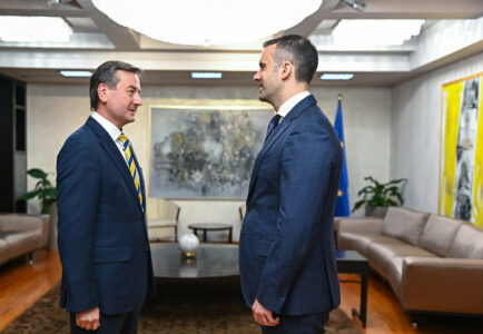 ŠTA LI MU JE MILOJKO OBEĆAO Ukrajinski ambasador oduševljen sastankom sa Spajićem