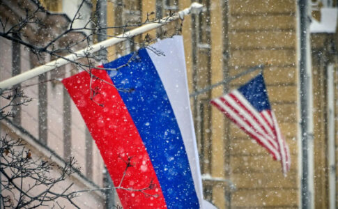 Vašington ima želju da otvori tri fronta protiv Rusije