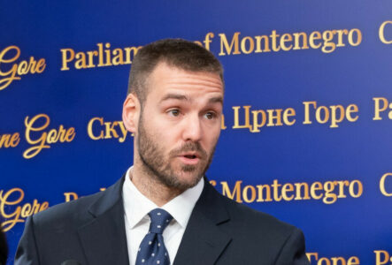 KNEŽEVIĆ Crna Gora klizi u nestabilnost
