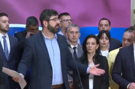 Đilasovci traže „prelaznu vladu“ i dva ministarstva, Srbija da bude Sjeverna Makedonija!