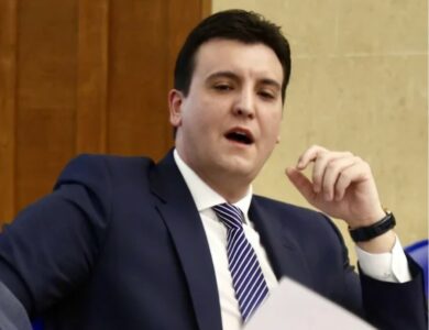 EKSKLUZIVNO Ministar Milović se bavi falsifikovanjem i manipulacijama