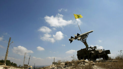 Hezbolah lansirao više od 100 projektila na izraelske položaje na Golanskoj visoravni