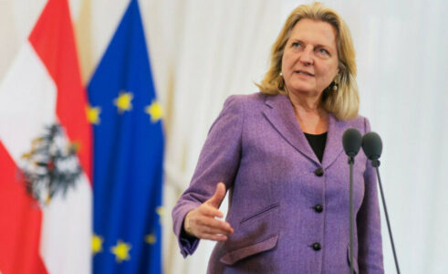ŽELI DA BUDE SLOBODNA Bivša šefica austrijske diplomatije preselila u Rusiju