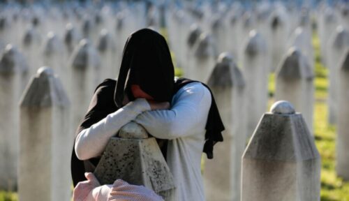 „Majke Srebrenice“ zahvalne Milojku Spajiću, PES-u i DPS-u