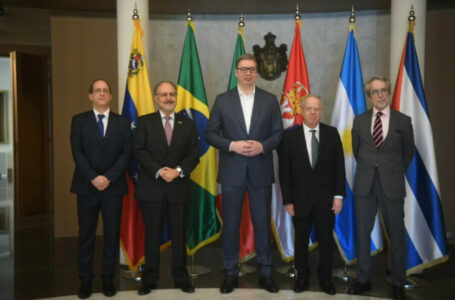 Predsjednik Srbije sa ambasadorima južnoameričkih zemalja, razgovarali o rezoluciji UN o Srebrenici