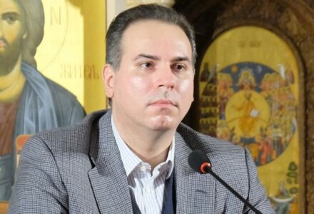 KNEŽEVIĆ Milo Đukanović nije faraon, nadležni organi da ga tretiraju kao ostale građane CG