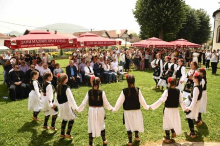 DOČEK U BRATUNCU Republika Srpska ugostila 700 djece sa Kosova i Metohije