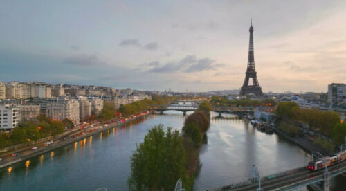 Rijekom Senom u Parizu plivaju fekalije prije Makronovog obećanog plivanja u njoj