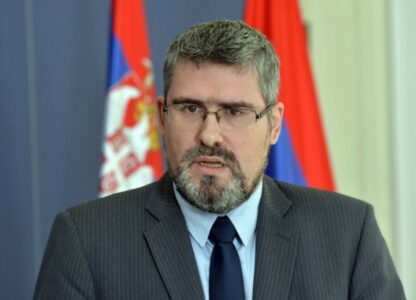 STAROVIĆ Samo Srbi i Albanci mogu odlučivati direktno o statusu Kosova i Metohije