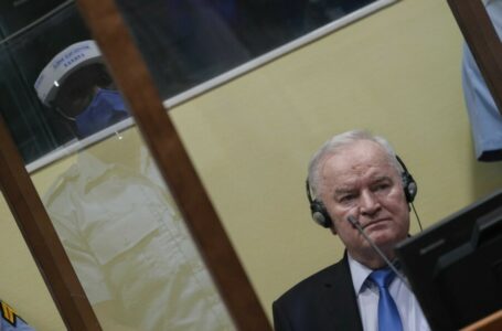 TEŠKO GOVORI I USTAJE IZ KREVETA General Ratko Mladić u teškom zdravstvenom stanju